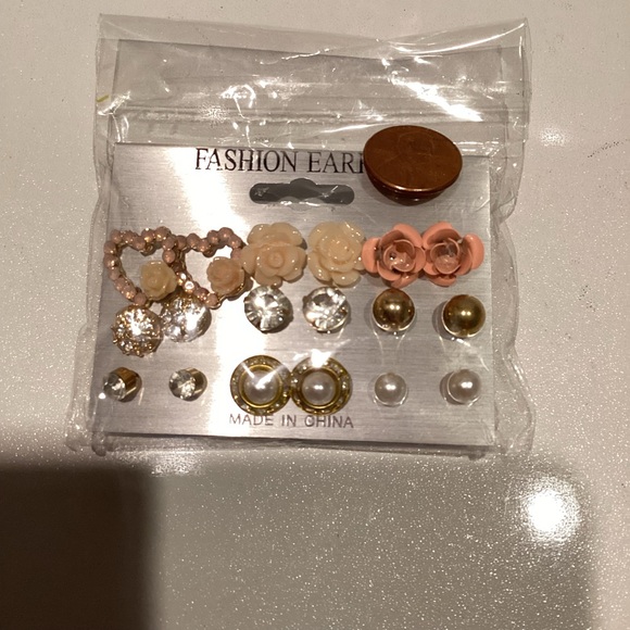 9 Pair of Earrings | NIP Pierced Earrings Pink and Gold-tones Rhinestones - Picture 4 of 5